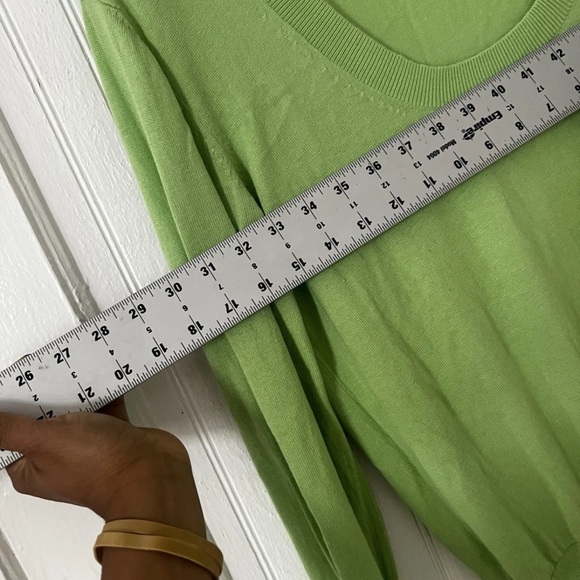 Banana Republic Bright Green Scoop Neck Sweater - Picture 7 of 10